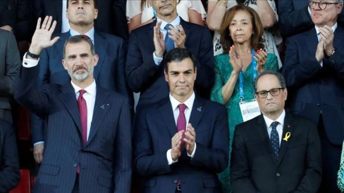 Felipe VI, Pedro Sánchez y Quim Torra, el pasado 22 de junio, durante la inauguración de los Juegos Mediterráneos en Tarragona.