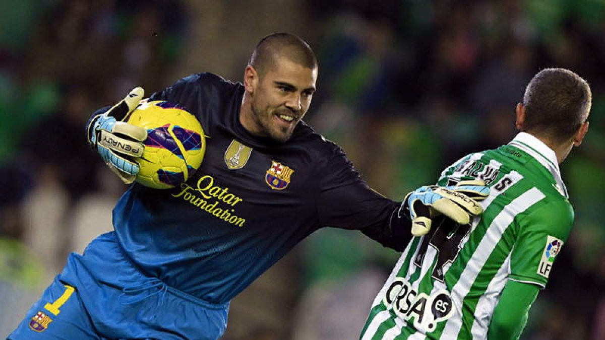 Valdés considera que lleva «muchos años» aguantando la presión de la portería del Barça.