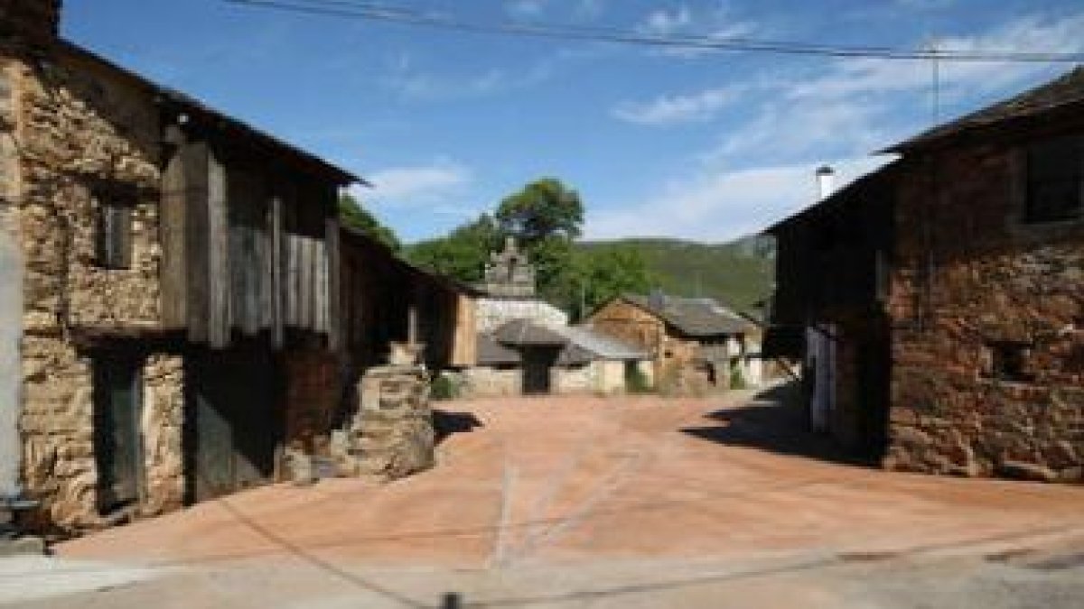 El grupo de acción local Montañas del Teleno intenta potenciar el turismo rural en La Cabrera.