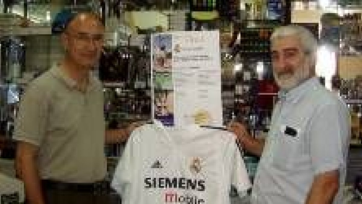 Los jugadores del C.D. Astorga vestirán la camiseta del Real Madrid