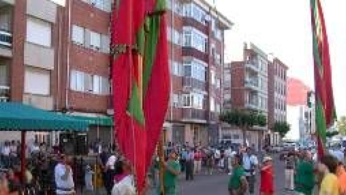 En la jornada festiva tampoco faltó el desfile de pendones