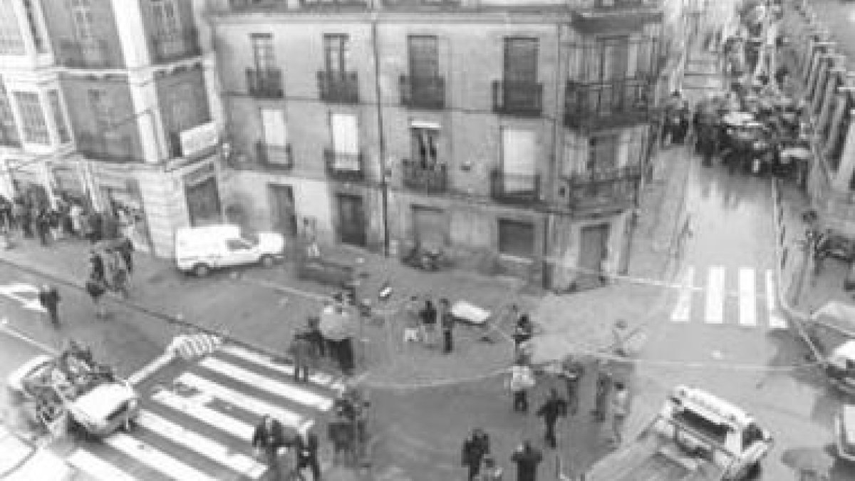Vista de la calle Ramón y Cajal el 22 de diciembre de 1995, cuando fue asesinado Cortizo.