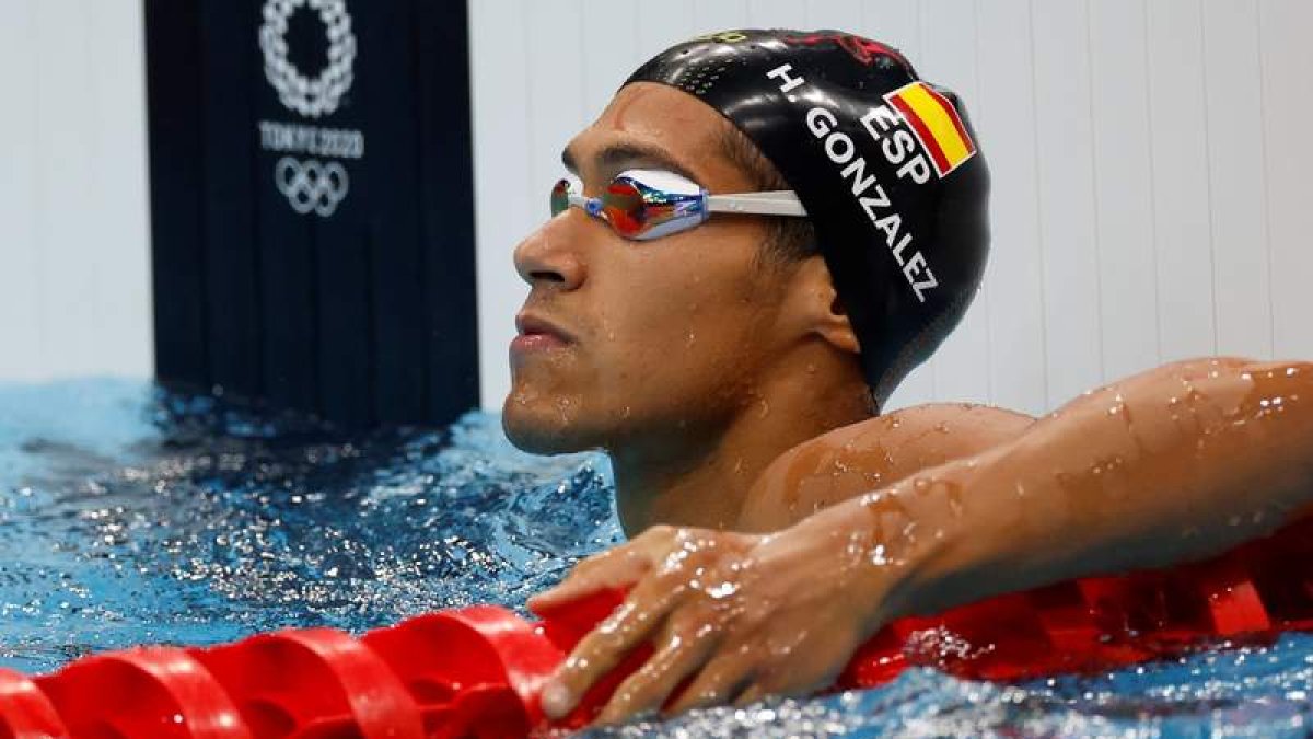 El nadador español Hugo González compite en 200 estilos durante los Juegos Olímpicos y concibe esperanzas tras meterse en semifinales. FERNANDO BIZERRA