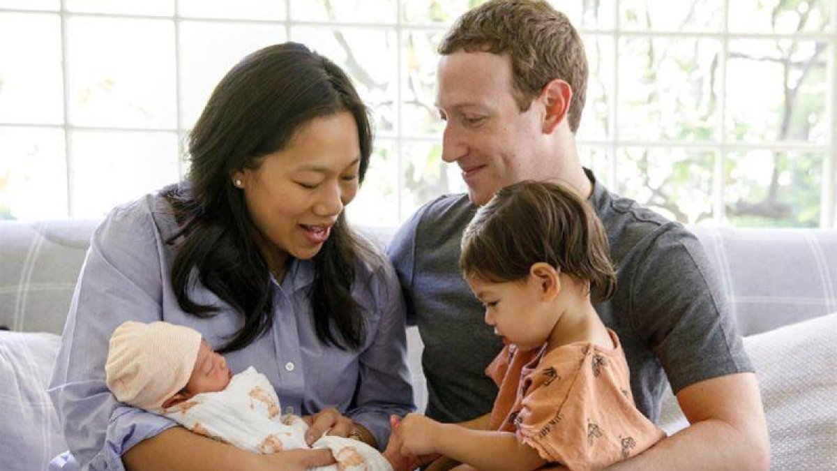 Imagen colgada por Mark Zuckerberg con la familia al completo.