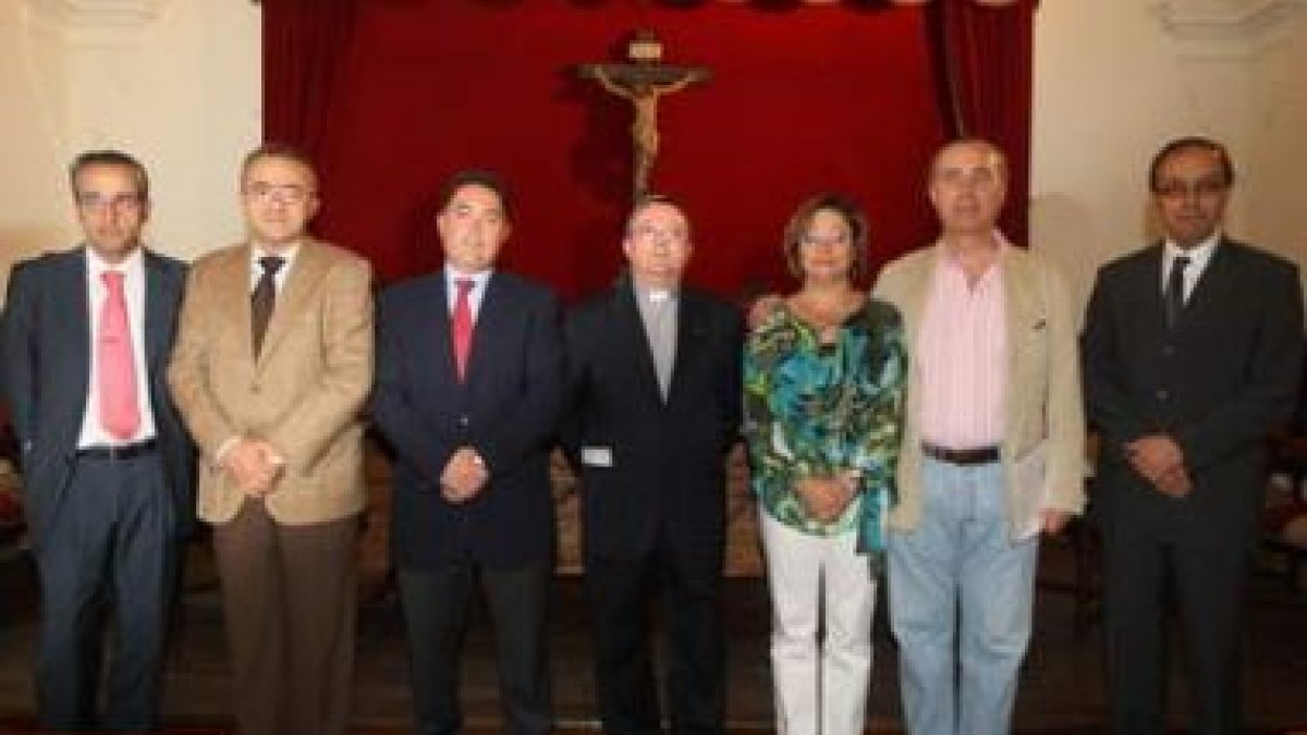 Un momento de la inauguración de los cursos de verano de la Universidad.