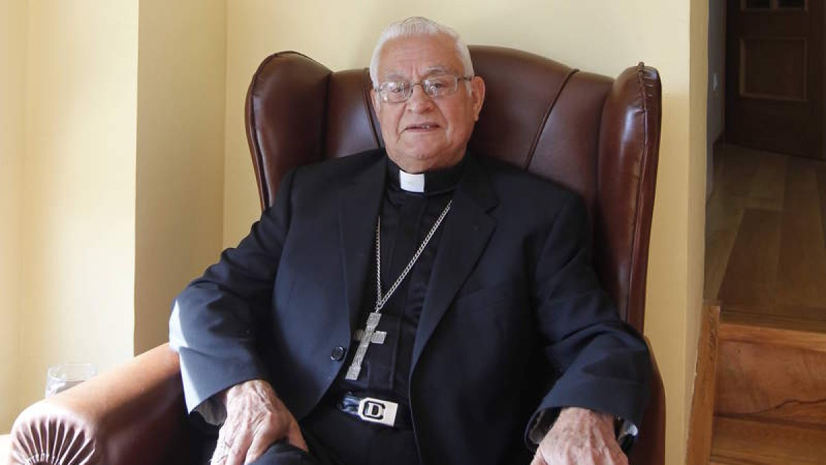 David Arias, en el obispado de León. JESÚS F. SALVADORES