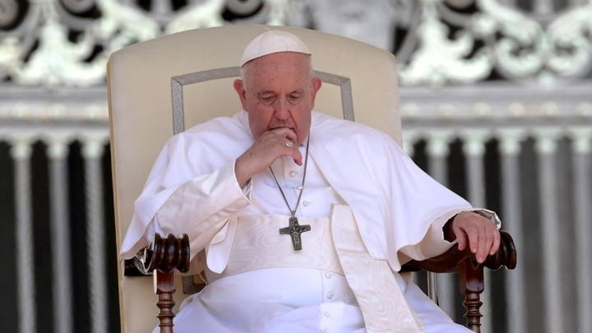 El Papa Francisco preside la audiencia general semanal en la Plaza de San Pedro del Vaticano este miércoles. ETTORE FERRARI