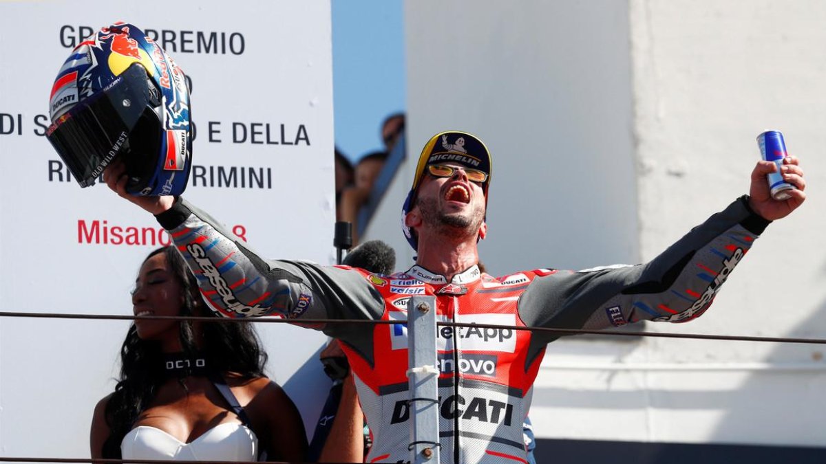 Andrea Dovizioso celebra su victoria en el GP de San Marino