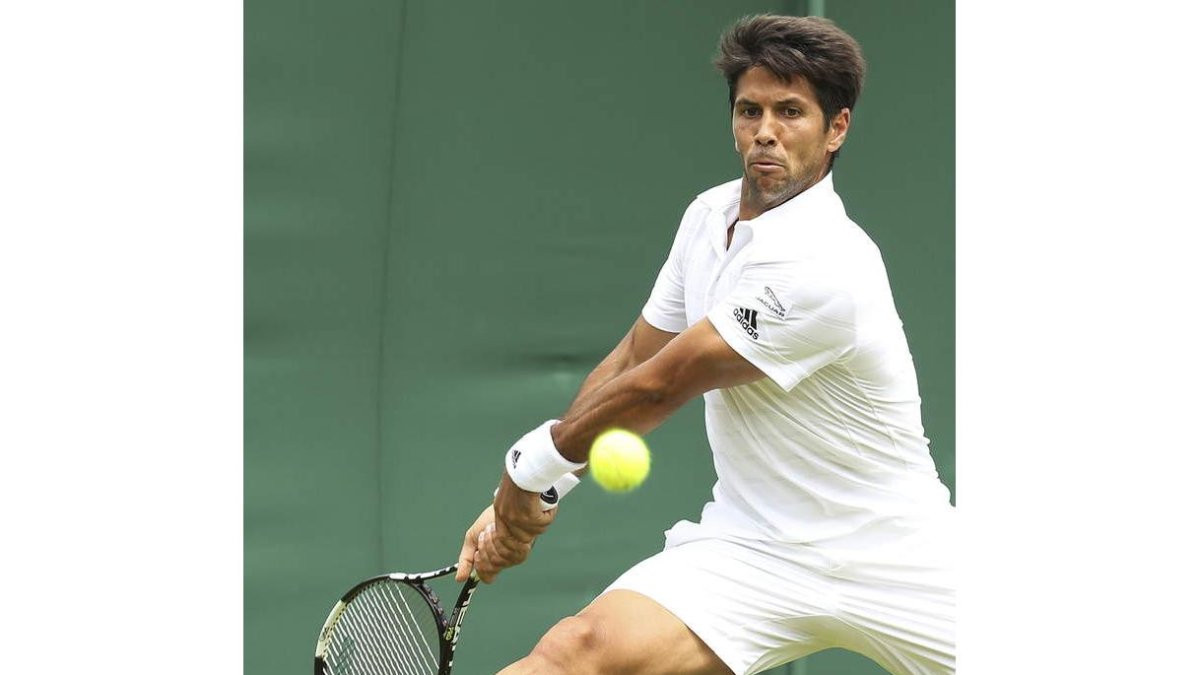 Verdasco devuelve una bola ante Klizan.