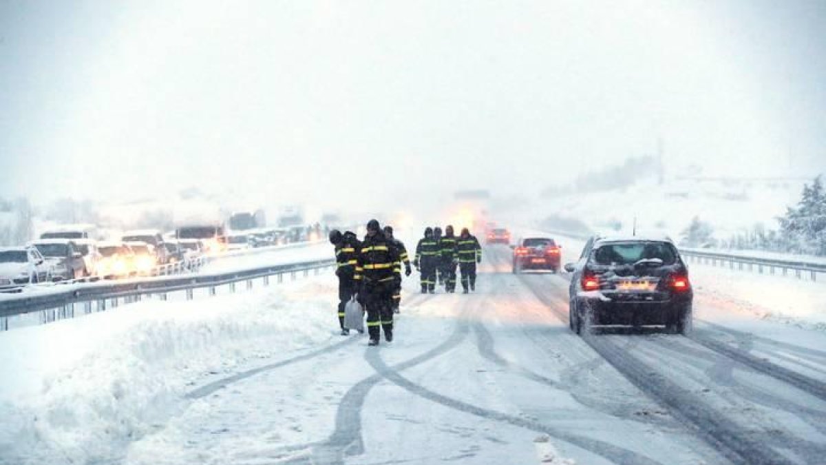 Un momento de la actuación de la UME el pasado 6 de enero