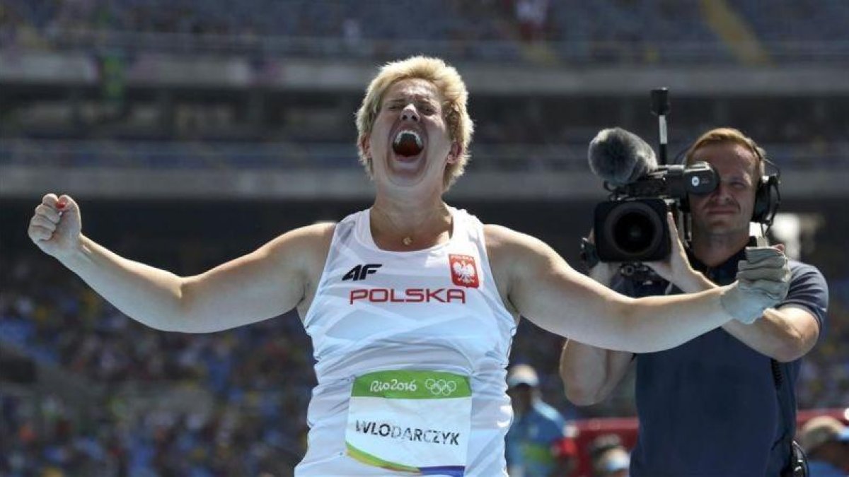 Anita Wlodarczyk, ganadora del martillo con nuevo récord del mundo.