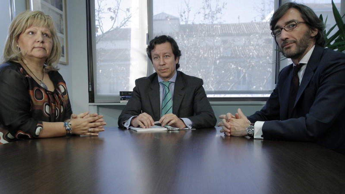 Ángeles Pedraza, Floriano e Iñaki Oyarzabal.