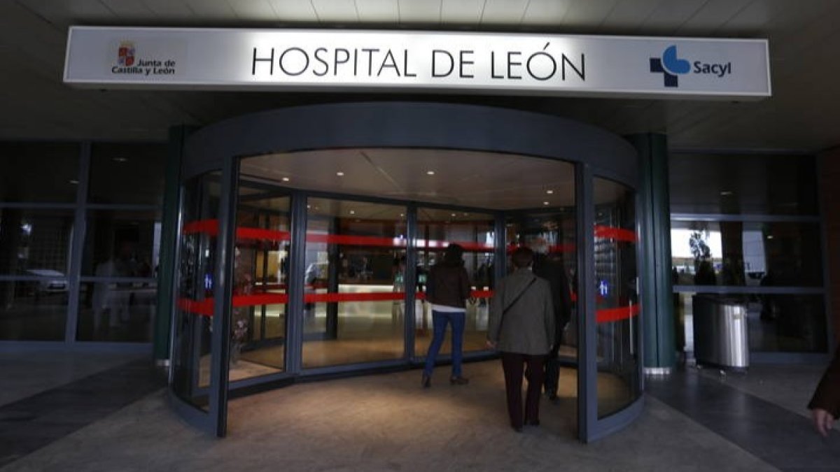 Acceso al Hospital de León. JESÚS F. SALVADORES