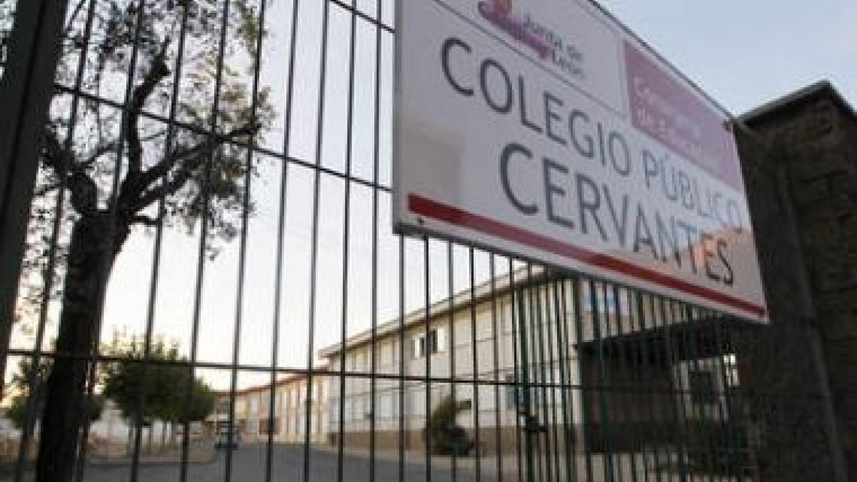 El patio del colegio Cervantes se modificará.