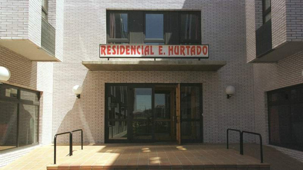 La residencia está ubicada en las proximidades del Campus de Vegazana. RAMIRO