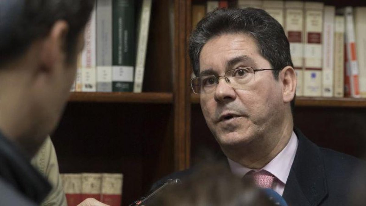 El juez Pedro Izquierdo, elegido ponente del juicio contra Chaves y Griñán.