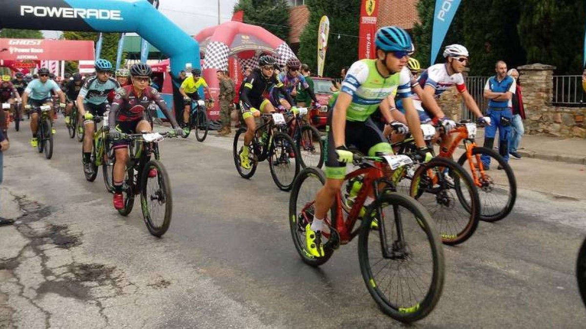 La 101 Ghost Power Race Astorga contó en la línea de salida con algo más de 370 participantes en sus dos distancias. MERCHANOR/ÓSCAR MG