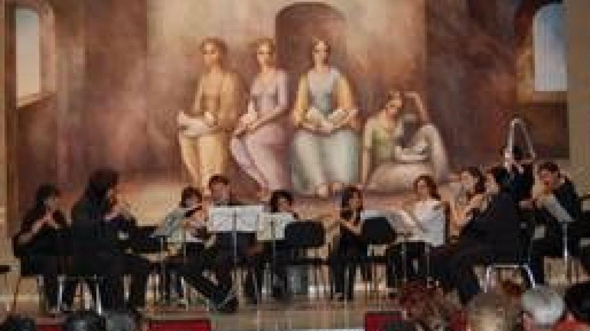 Los seminarios están reforzando el papel de la escuela de música Ángel Barja