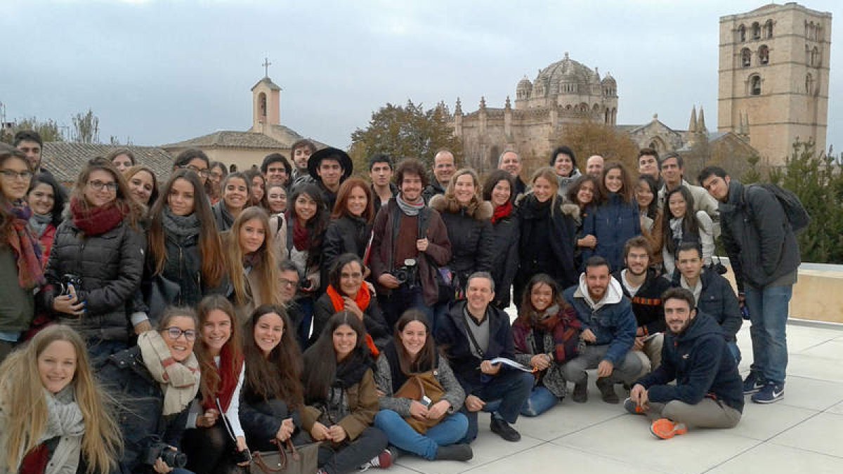 Foto de familia de los estudiantes en Zamora.