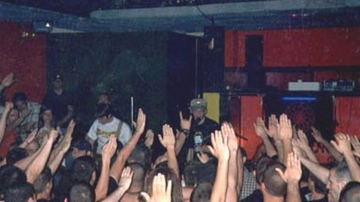El grupo musical neonazi Batallón de Castigo en un concierto en Alcalá de Henares en 2003.