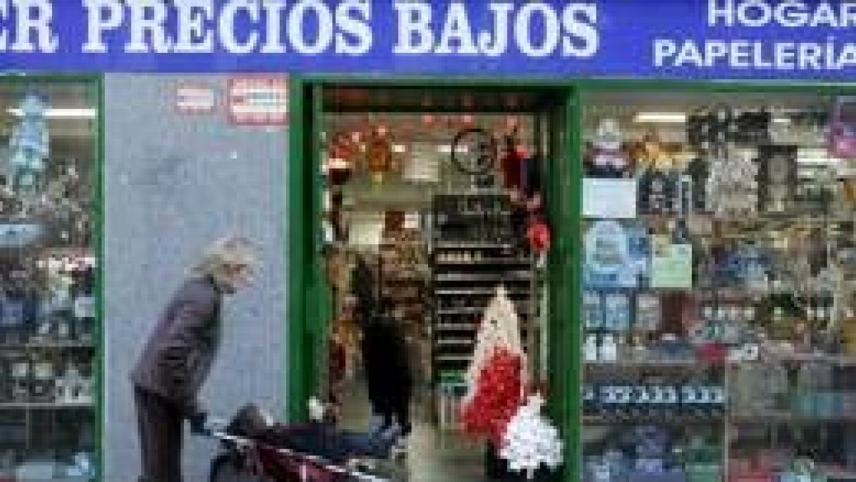 Un bazar chino, símbolo de la implicación de inmigrantes en pequeñas empresas de comercio