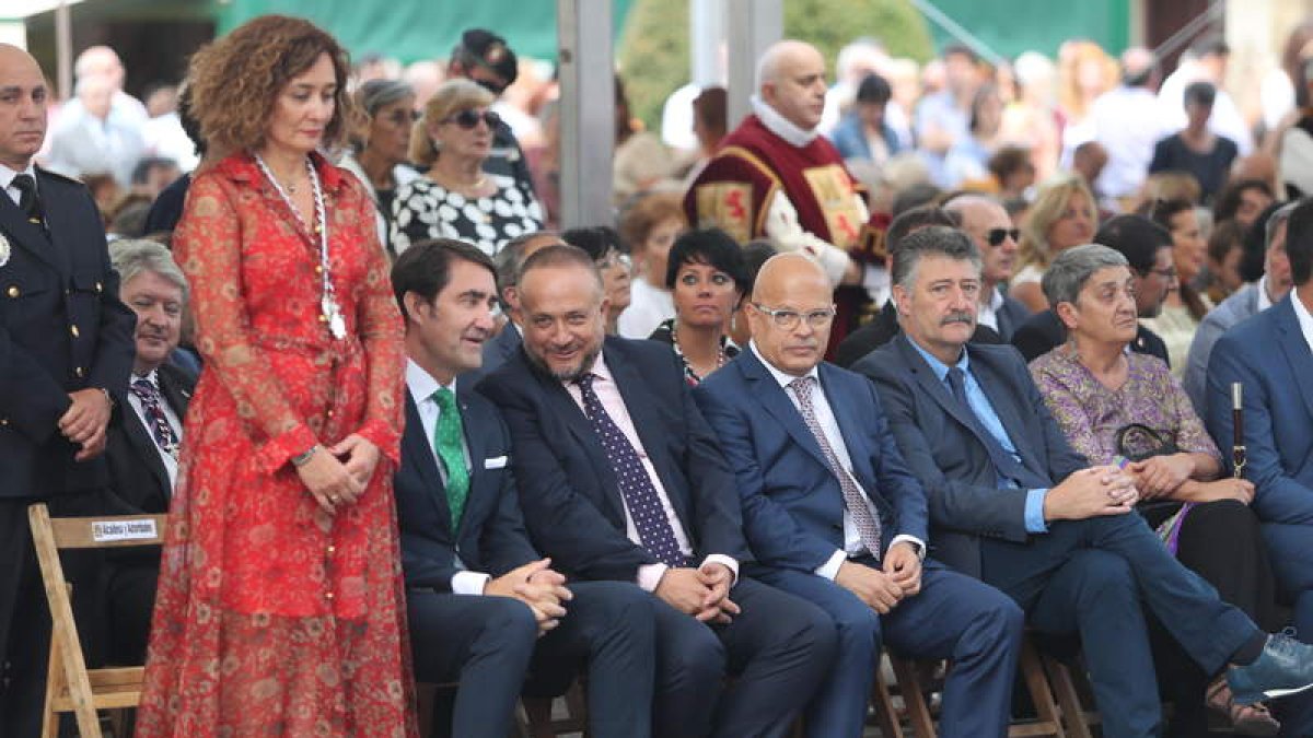 Fernández Merayo, Suárez-Quiñones, Álvarez Courel, Sánchez, Calvo y González Santín. L. DE LA MATA