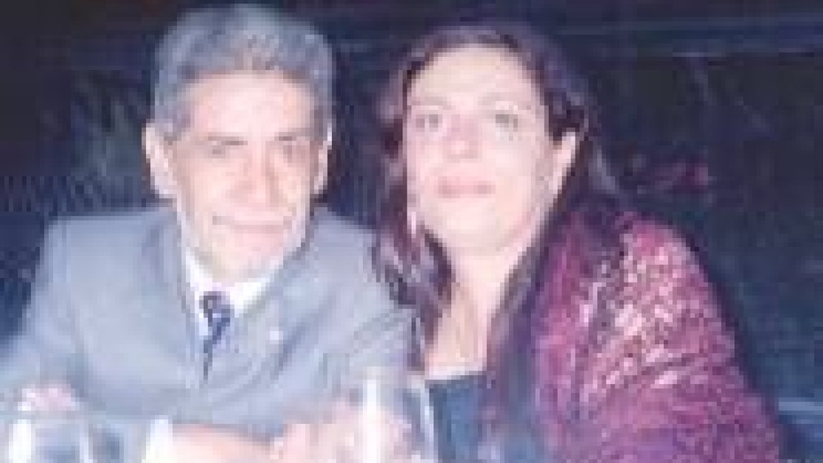 Julio López Rubín junto a su esposa María Teresa Benito, en una imagen del pasado en México D.F.