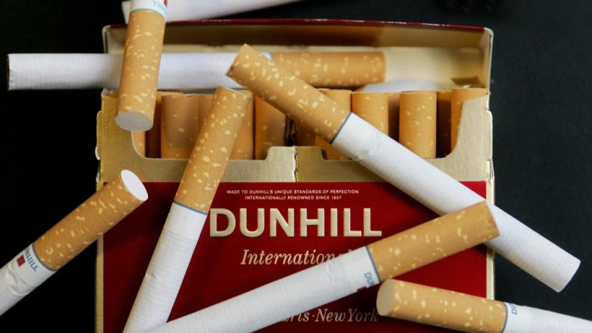 Cigarrillos Dunhill.