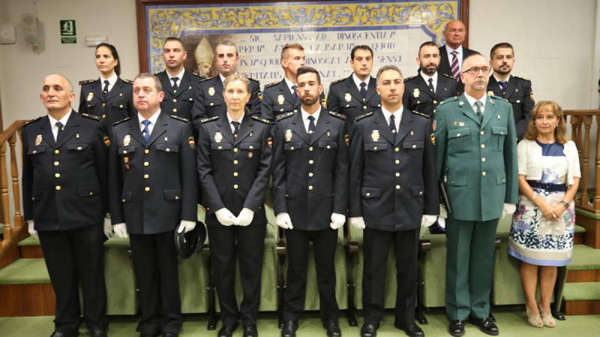 Los galardonados, en el transcurso de la celebración del acto. RAMIRO