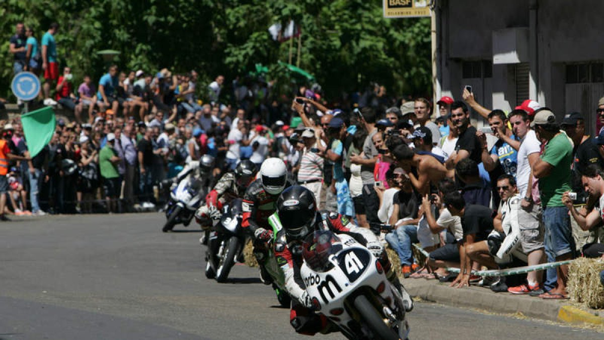 Las calles de La Bañeza reunirán a más de 60.000 aficionados con la disputa del Gran Premio de Velocidad.