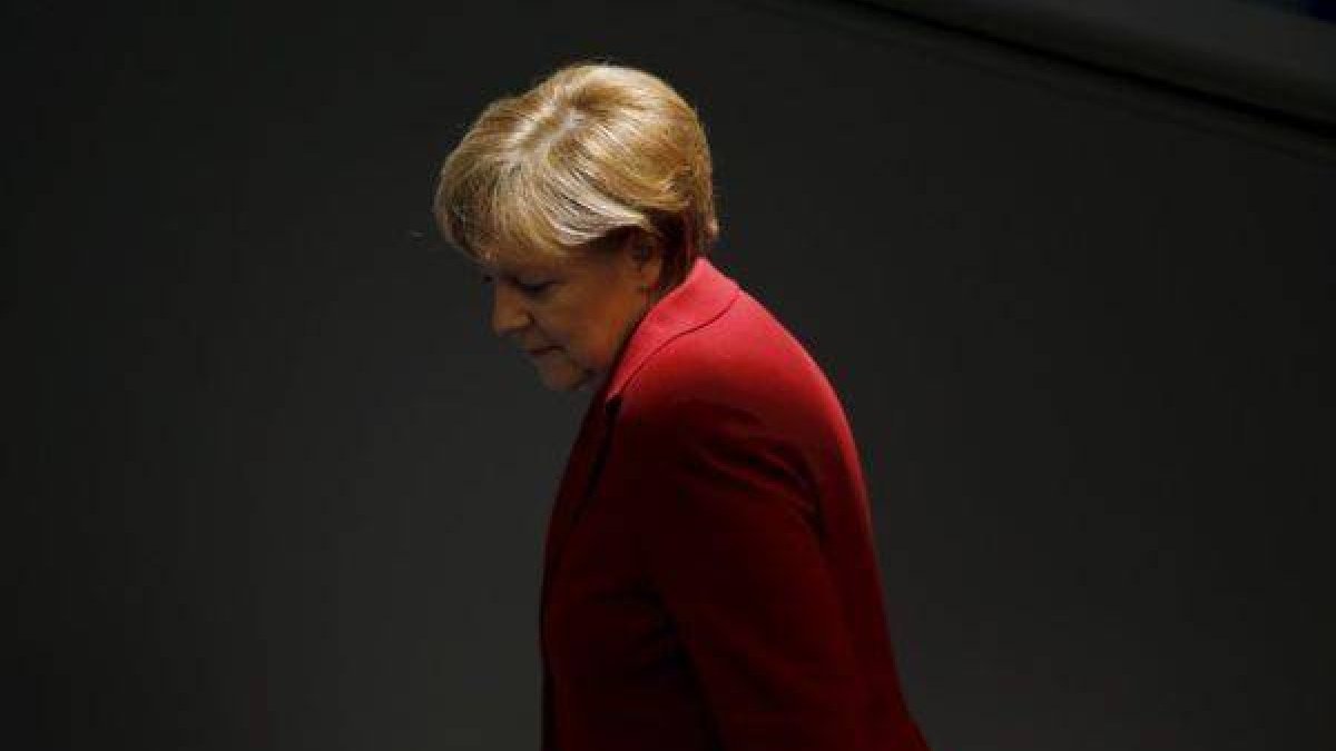 La canciller Angela Merkel se reúne en el Bundestag en Berlín, Alemania.