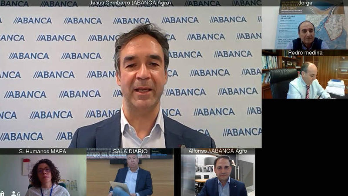 El director de Abanca Agro interviene de manera telemática en el Club de Prensa. RAMIRO