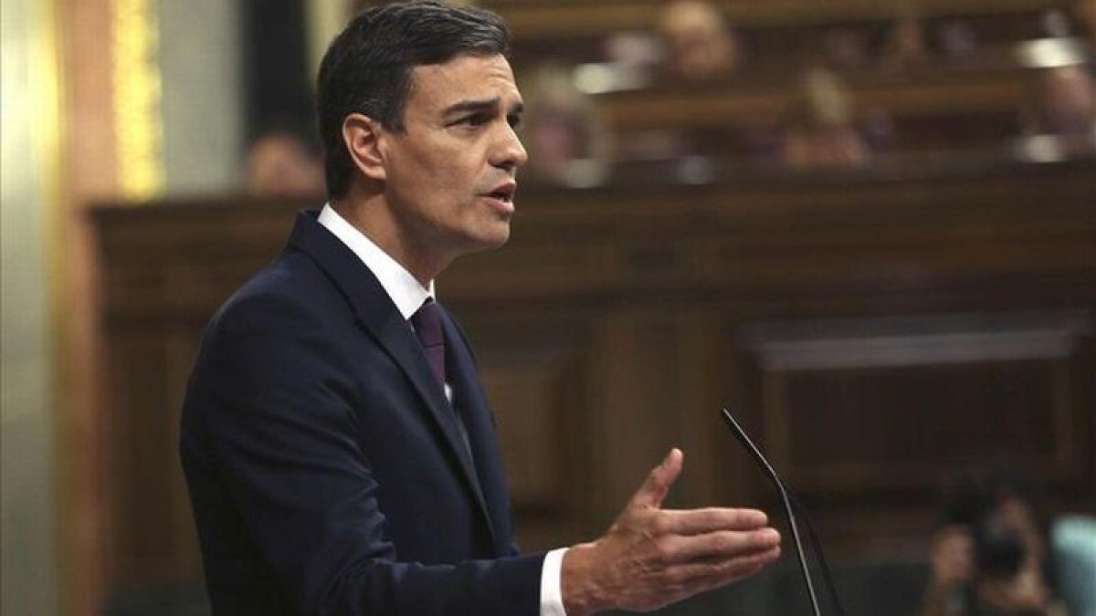 El Presidente del Gobierno y Secretario General del PSOE, Pedro Sanchez, en el Congreso de los Diputados.
