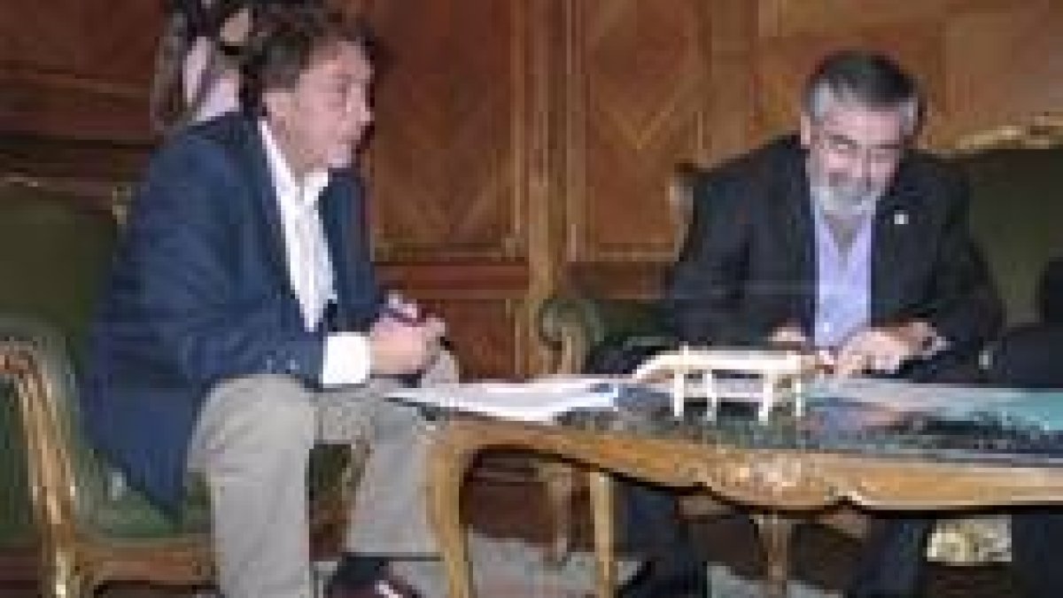 García-Prieto y Santoveña firman el convenio para la exposición