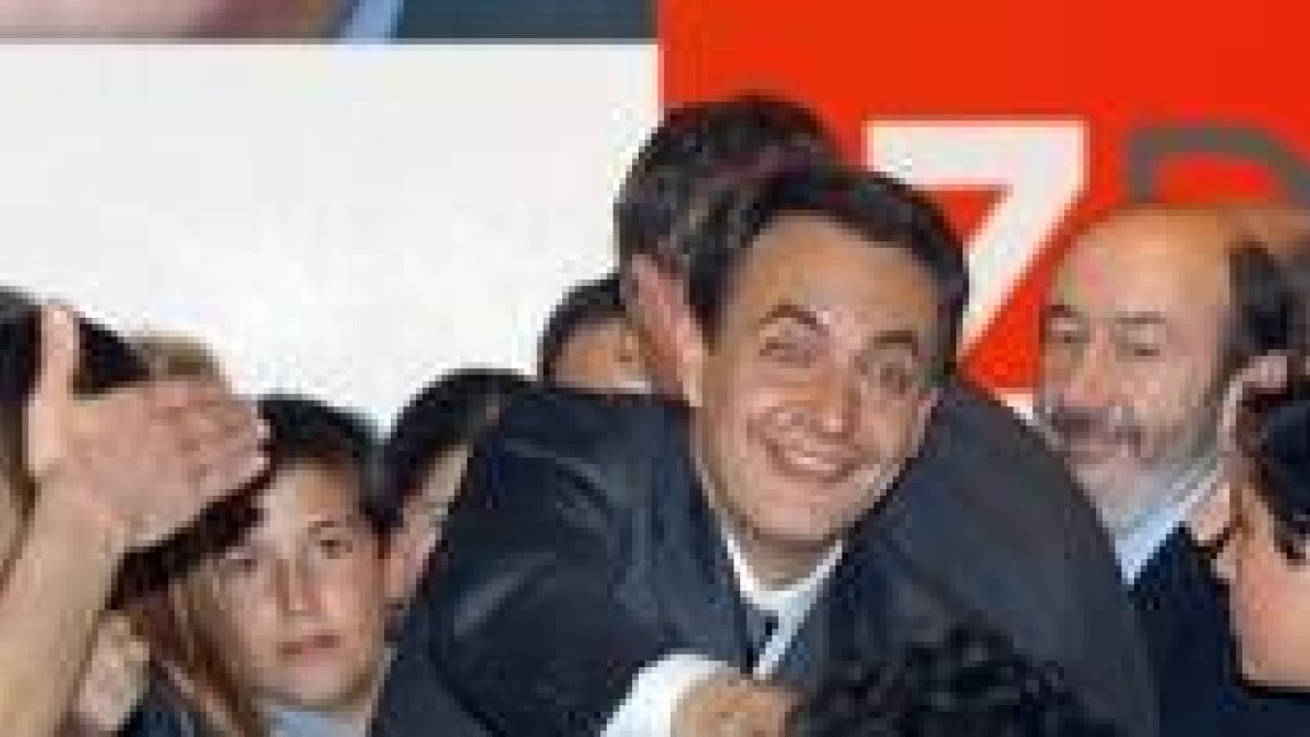 Zapatero, en contraposición a Aznar, fue aceptado por la cuidadanía