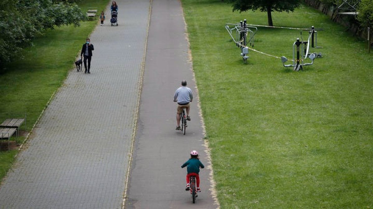 Hay actualmente 27 puntos de préstamo con más de 300 bicicletas disponibles. JESÚS