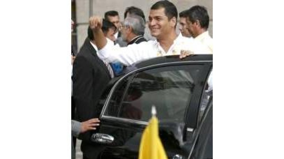El presidente Correa en una foto de archivo en su visita a México