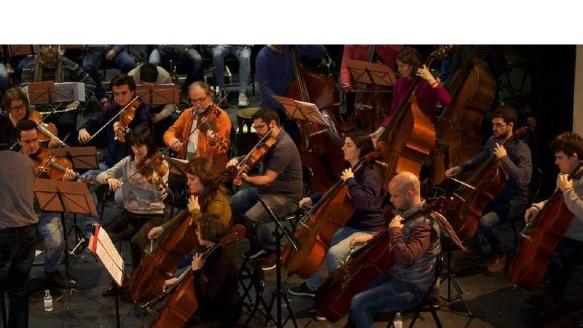 La Orquesta Sinfónica Cristóbal Halffter. DL