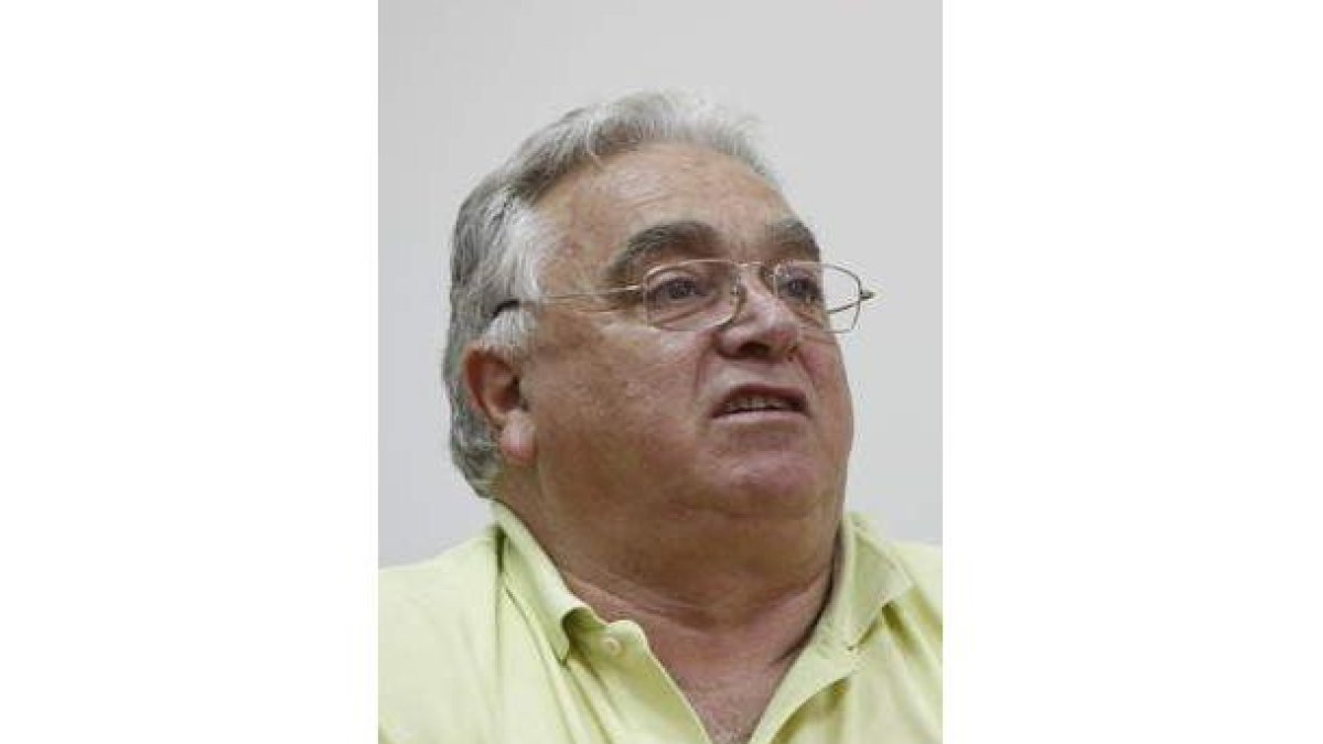 Victorino González.
