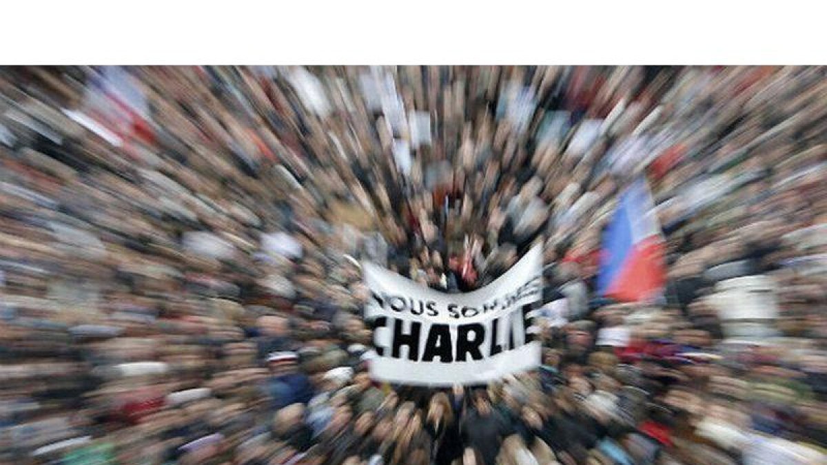 Vista aérea de la gran manifestación que este domingo recorrió el centro de París, tras el ataque a la revista satífica 'Charlie Hebdo'.