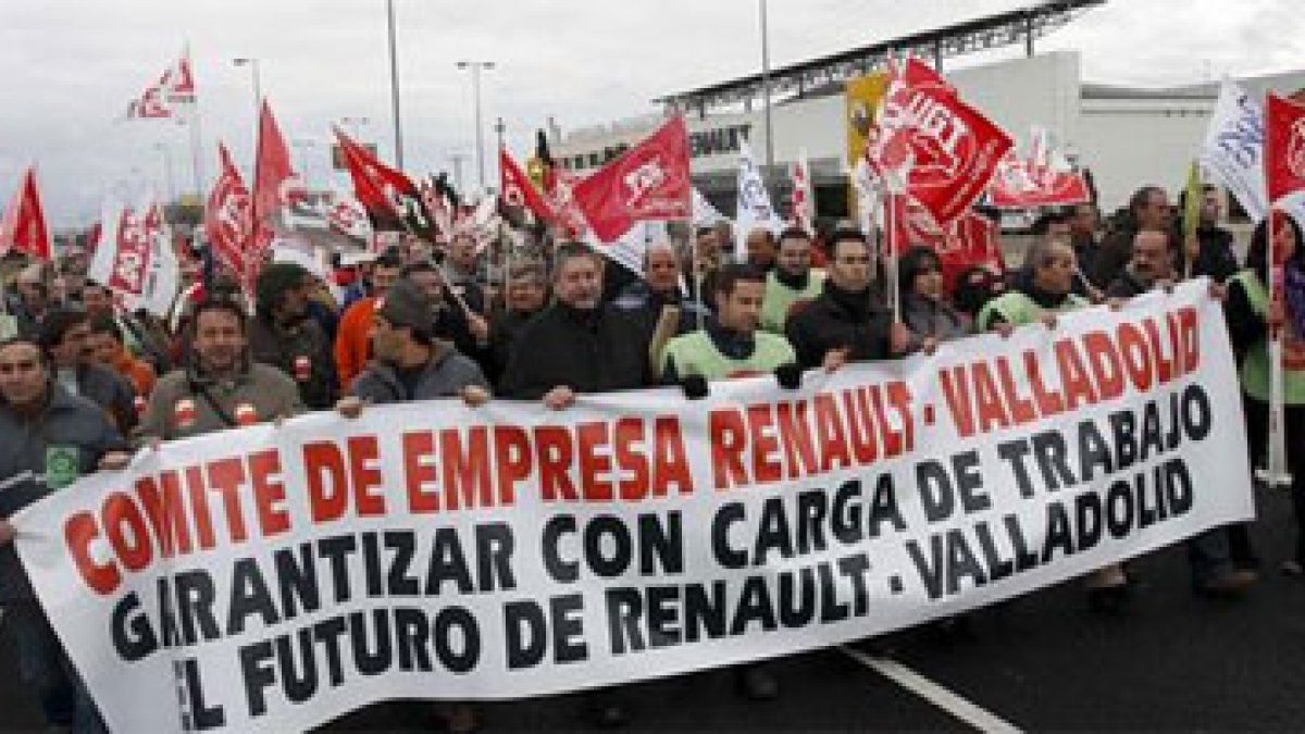Trabajadores de Renault de Valladolid en una manifestación.