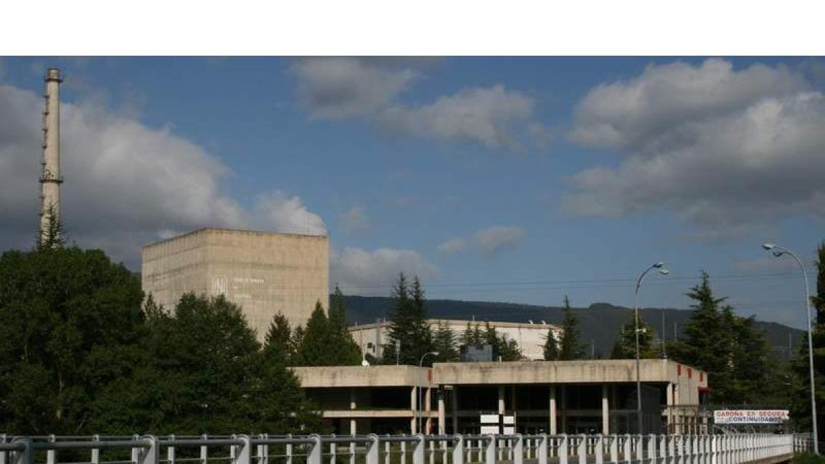Imagen del exterior de las instalaciones de la central nuclear de Garoña. EUROPA PRESS