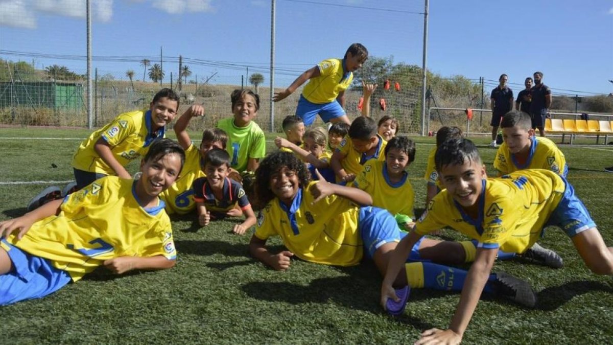Sesión de entrenamiento de uno de los equipos alevín de la UD Las Palmas.