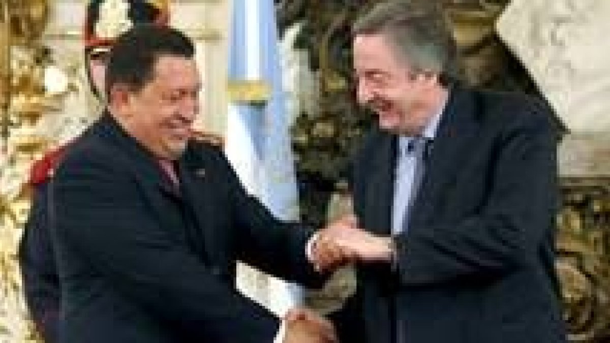 Hugo Chávez y Néstor Kirchner, el pasado martes, durante su encuentro en Buenos Aires