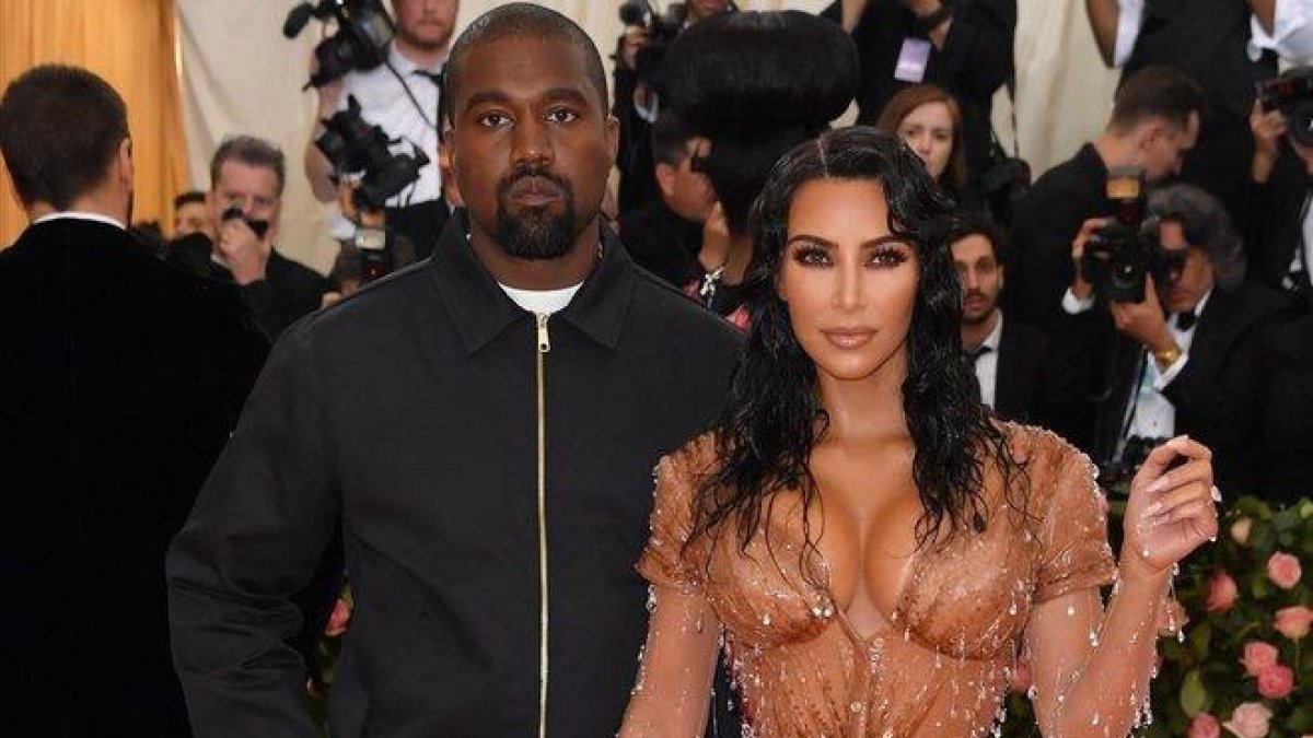 Kim Kasdashian y Kanye West, el pasado lunes en la gala Met, en Nueva York.