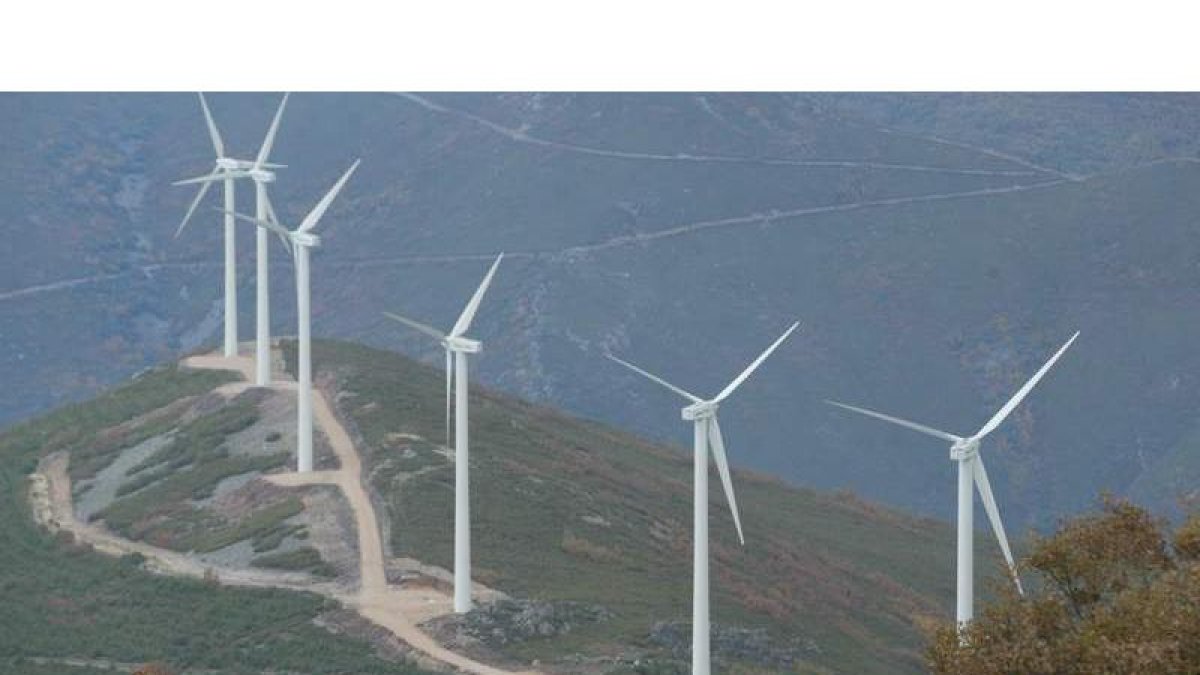 En la comarca del Bierzo hay en desarrollo proyectos que suman 422 megavatios. L. DE LA MATA
