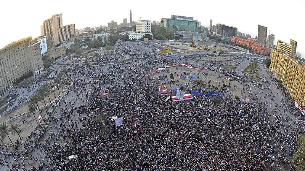 Miles de egipcios se manifiestan en El Cairo en un acto celebrado el pasado 23 de diciembre.