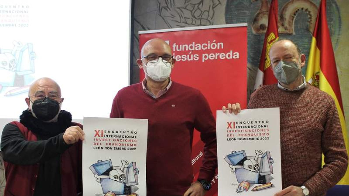 Manuel Sierra, Javier Rodríguez e Ignacio Fernández. DL
