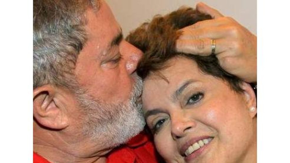Lula da Silva felicita a Dilma Rousseff.
