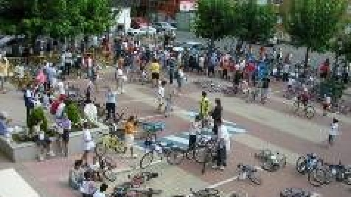 Participantes en el Día de la Bici celebrado en el municipio de Villaquilambre